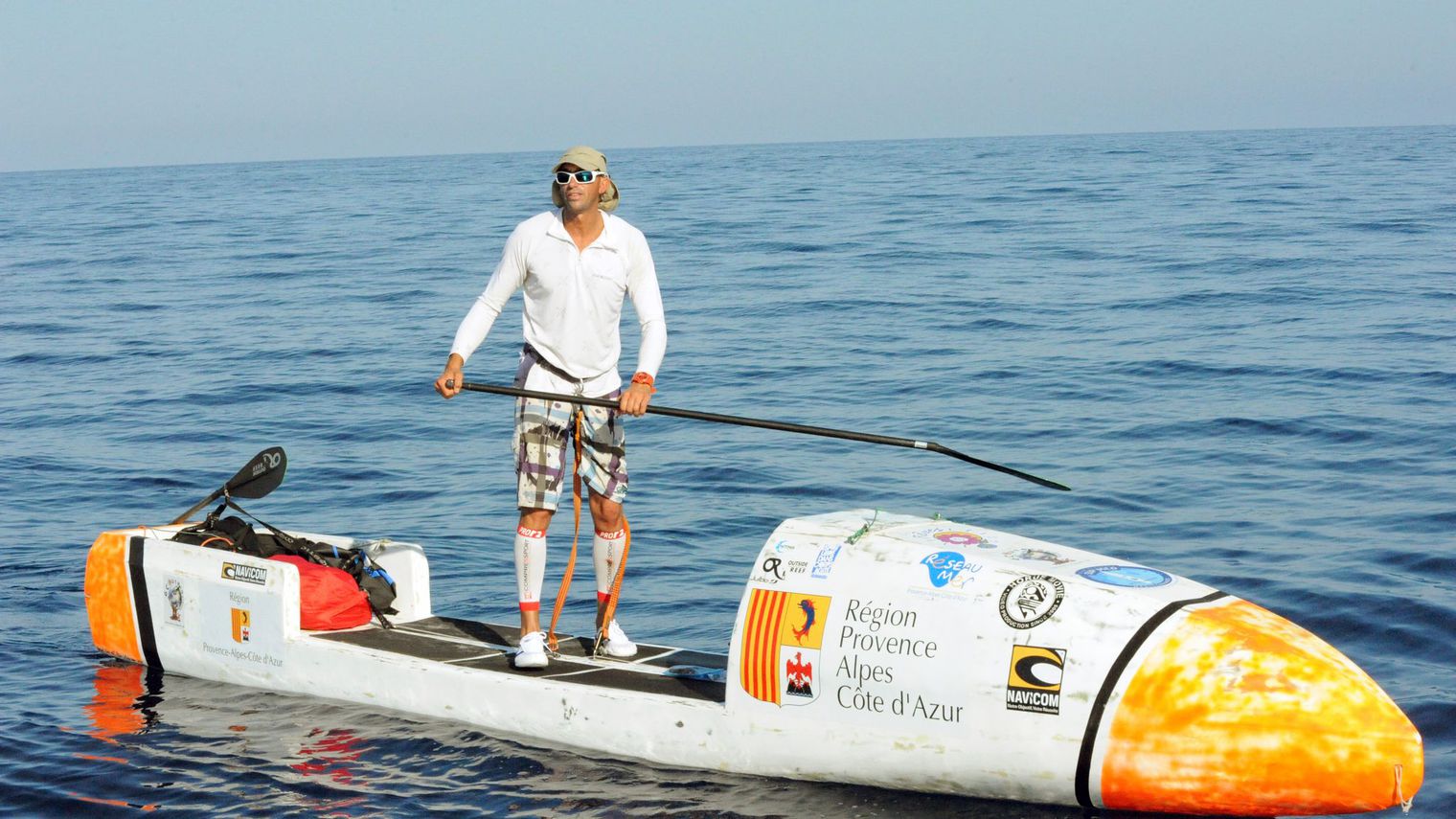 nicolas-jarrossay-sur-sa-planche-le-5-aout-2015-au-large-d-antibes_5421765