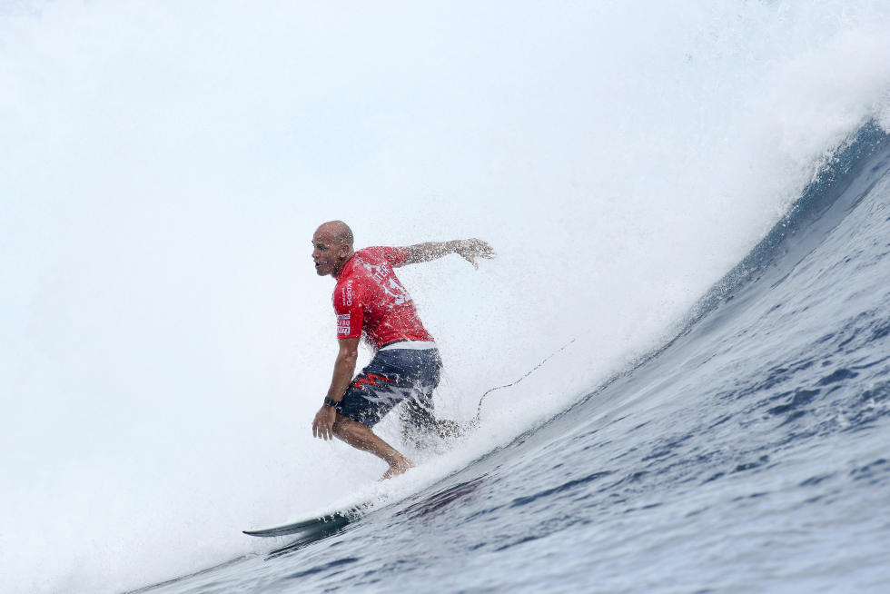 Kelly Slater reina en Tahití