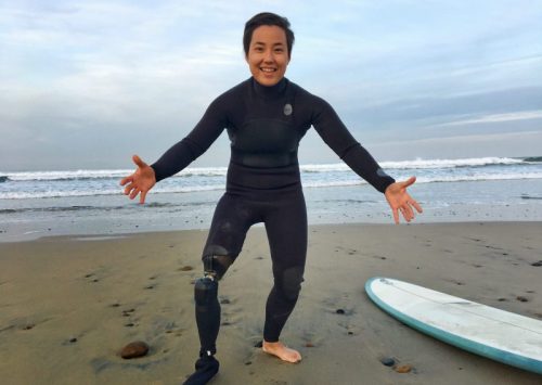 LA INCREÍBLE HISTORIA DE DANI BURT, PRIMERA MUJER CAMPEONA DEL MUNDO DE SURF ADAPTADO