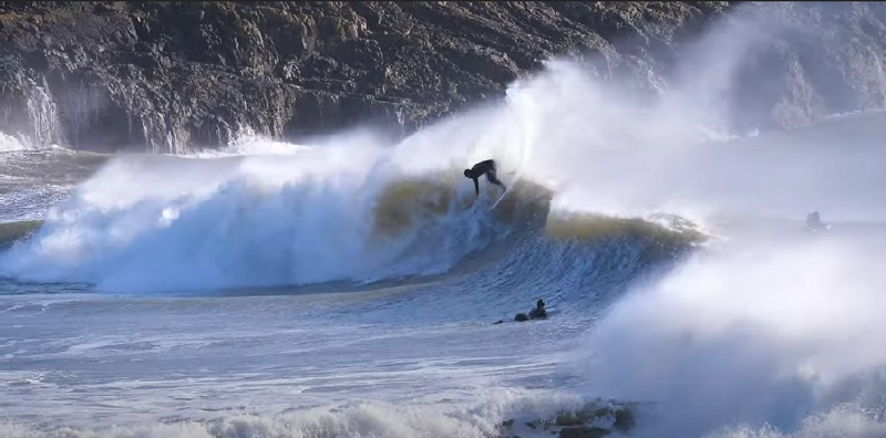 surfeando la tormenta en gales