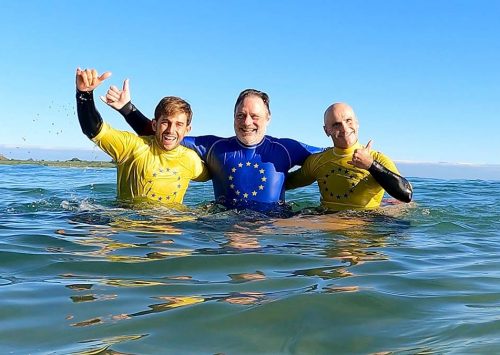 REPORTAJE FOTOGRÁFICO DE LA JORNADA DE SURF ADAPTADO POR LA UNIÓN EUROPEA