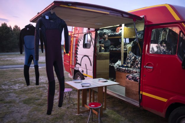 LOST IN THE SWELL – NIGLO FRITES