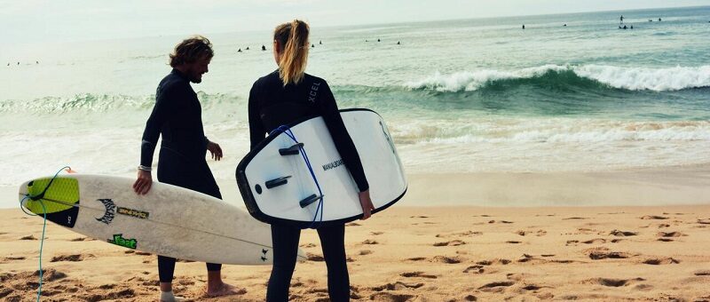 SEGURO MÉDICO FAMILIAR PARA DISFRUTAR DEL SURF