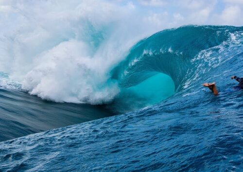 SWELL ÉPICO EN TEAHUPOO