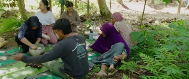 nusantara homenaje surfistas indonesia