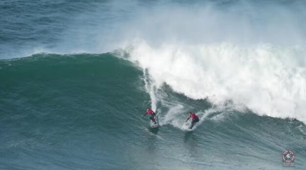 Temporada de olas en Nazaré