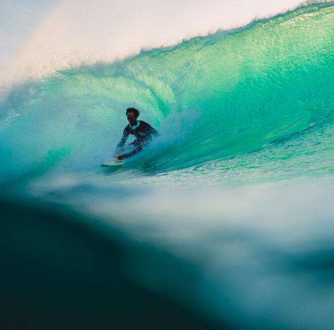 “Fotografiar surf es inmortalizar la valentía frente a lo infinito”