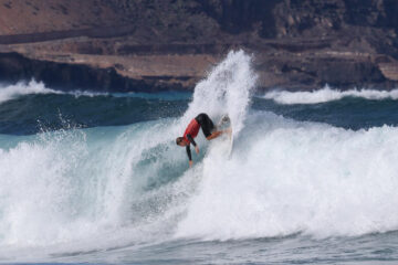 Melania Suárez y Luis Díaz, campeones del Open LPA Surf City 2025