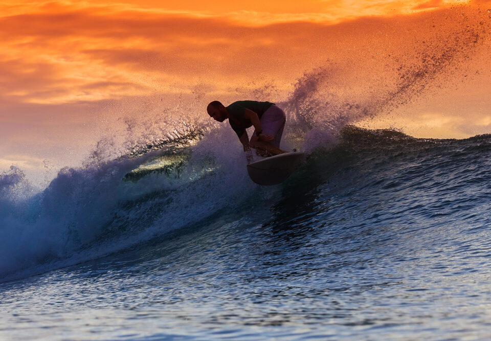 “Disparar la cámara justo cuando la ola y el surfista se unen, es aceptar que la belleza dura un segundo”