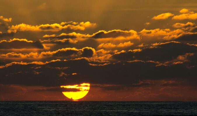BOCA DE PASCUALES: TUBOS SALVAJES EN UNO DE LOS BEACH BREAKS MÁS POTENTES DEL PLAENTA