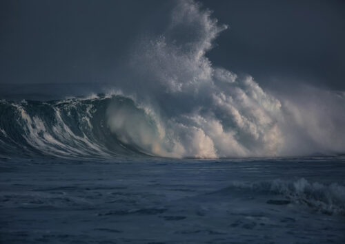 “Un buen fotógrafo de surf sabe que el momento perfecto dura menos que una ola”