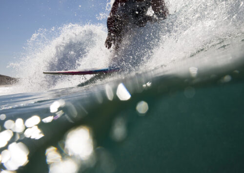 “La luz, el agua y el movimiento: la trilogía mágica de la fotografía de surf”