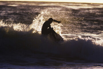 “La luz, el agua y el movimiento: la trilogía mágica de la fotografía de surf”