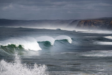 4 DESTINOS DE SURF CON LAS MEJORES OLAS