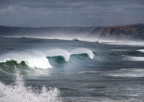 4 DESTINOS DE SURF CON LAS MEJORES OLAS