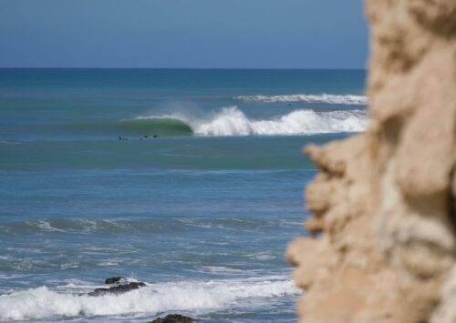 BOUJDOUR ROMPE EL SILENCIO: LAS OLAS VUELVEN A SER LIBRES