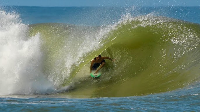 surf en Ala Moana Bowls