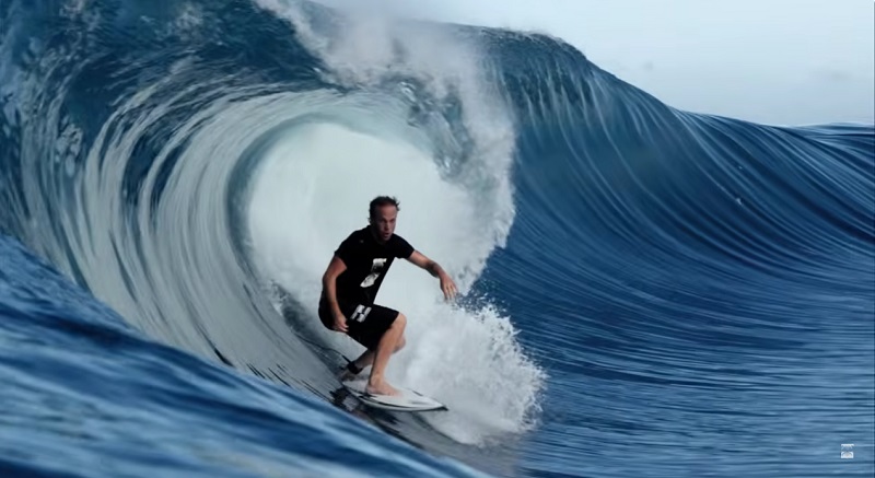 FORMER DEFECT película de surf