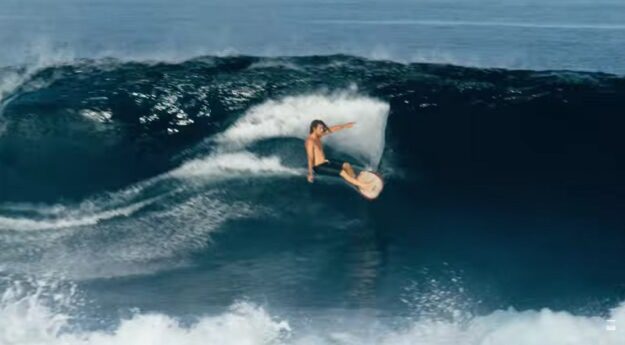 FORMER DEFECT película de surf