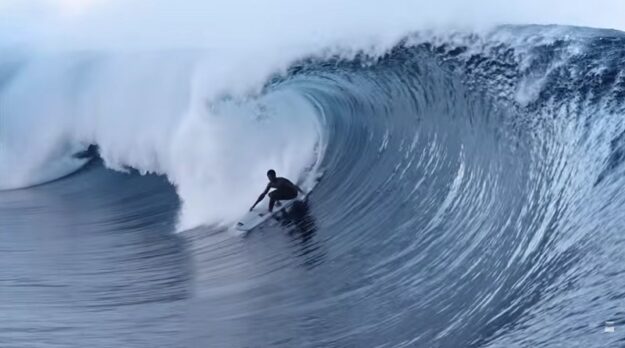 FORMER DEFECT película de surf