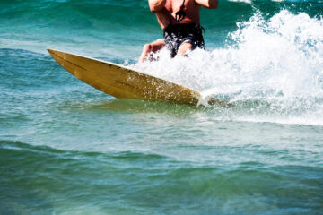 “Cuando la luz, el mar y el surf coinciden en el instante perfecto, la fotografía deja de ser una imagen y se convierte en una emoción”