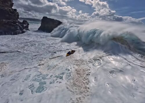 Nazaré: el segundo que separa un rescate de una tragedia