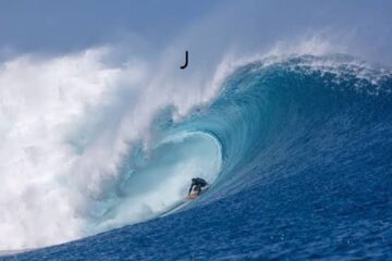 CloudBreak XPress: persiguiendo una marejada XXL hasta Fiji